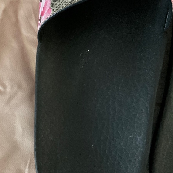 Gucci GG Supreme Blooms Slide Sandal - Picture 8 of 11